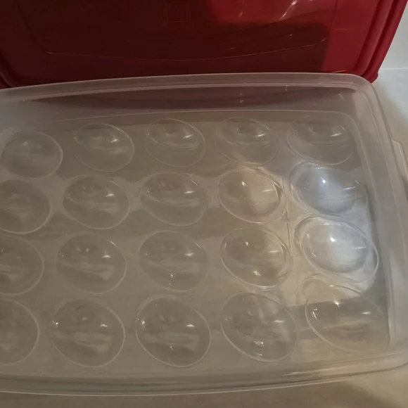 Rubbermaid Servin Saver 20 Deviled Egg Keeper Storage Container with Red Lid - Picture 2 of 4